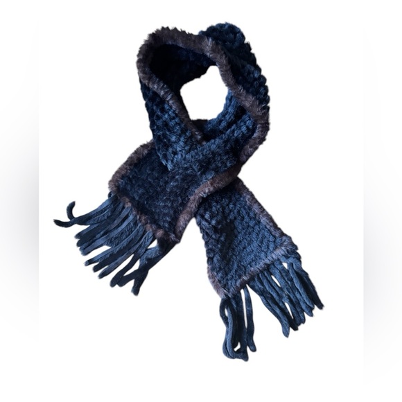 NWT Donna Salyers Fabulous Furs Pull Through Scarf Faux Fur Fringe - Picture 1 of 6